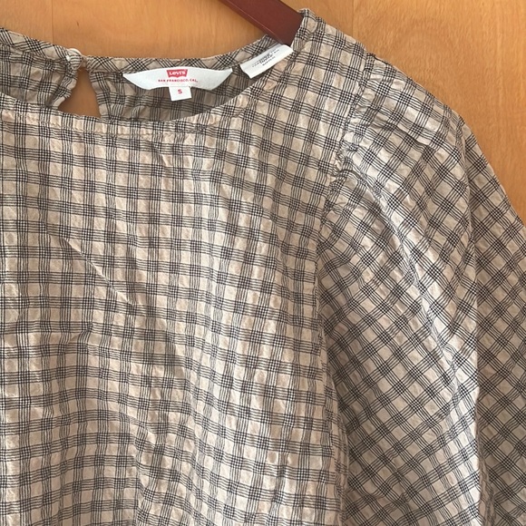 Levi’s Peasant top - Picture 1 of 2